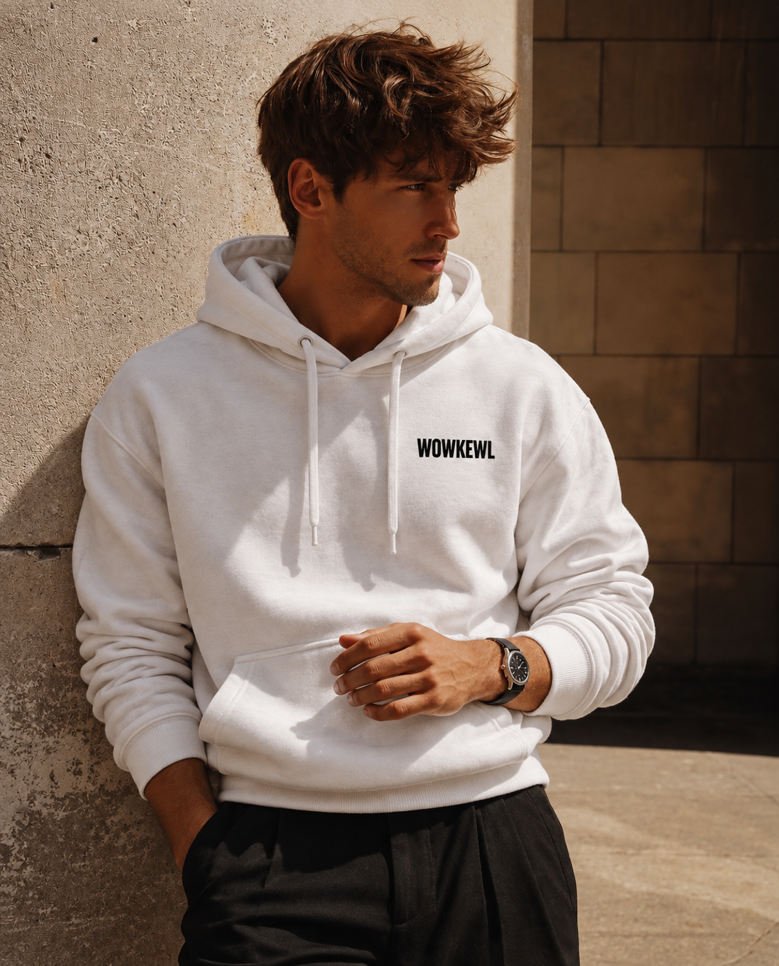 WOWKEWL Good Ideas Hoodie i vit på modell