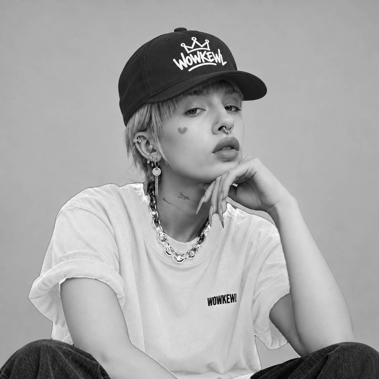 WOWKEWL Crown Cap — on model