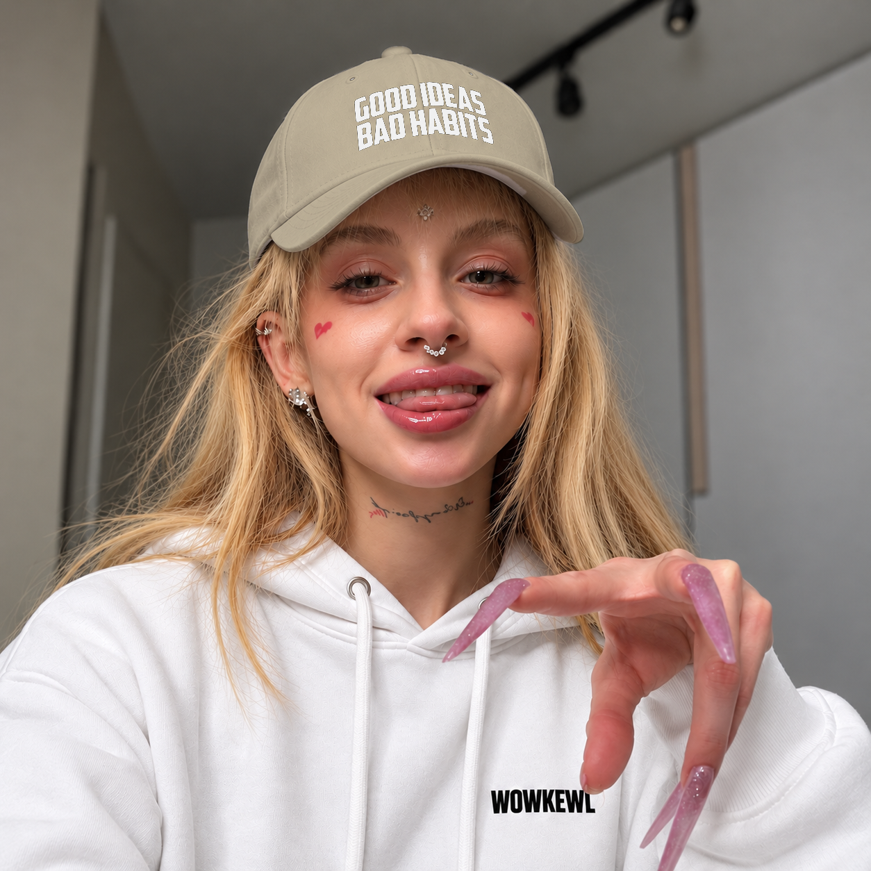 WOWKEWL Good Ideas Cap — on model