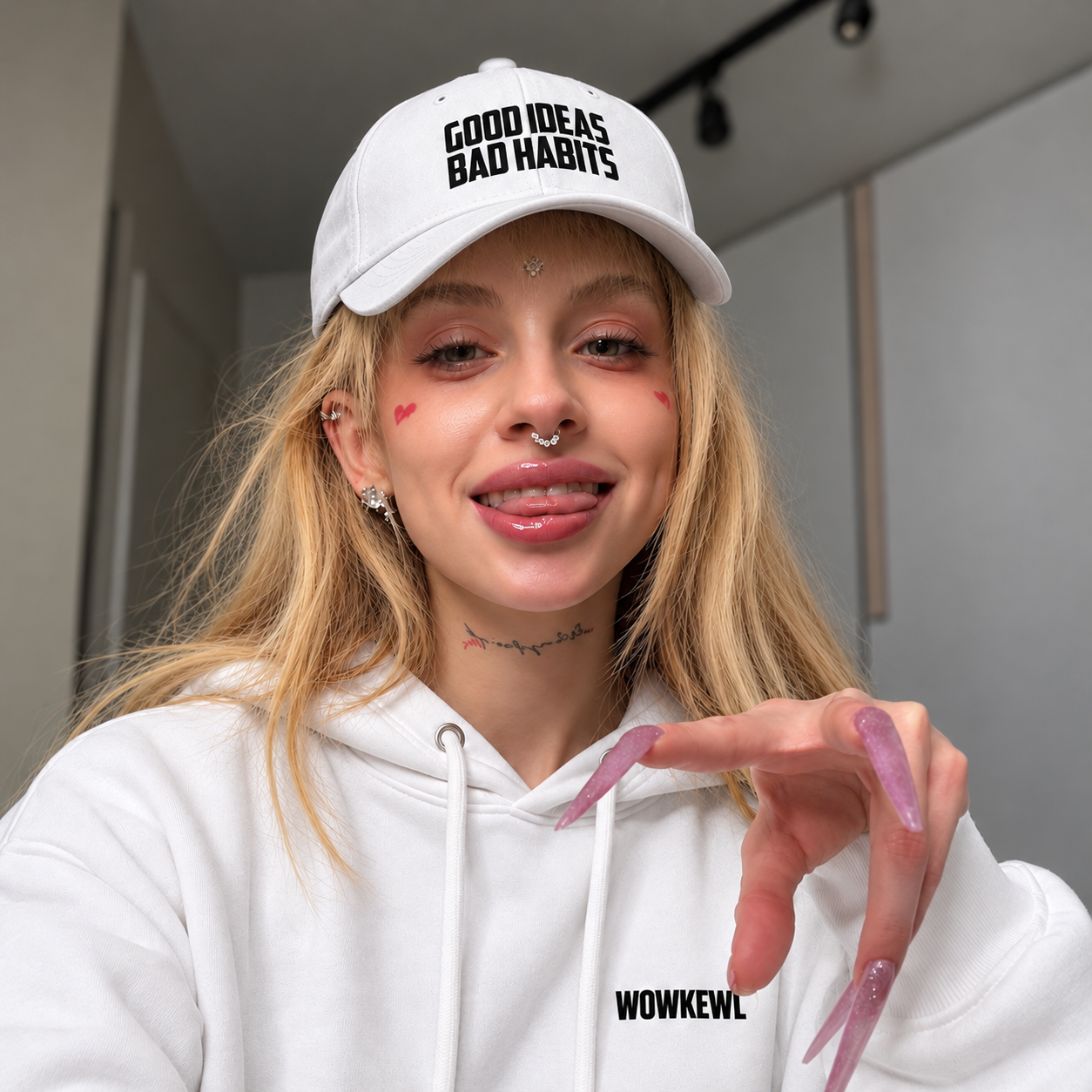 WOWKEWL Good Ideas Cap — on model