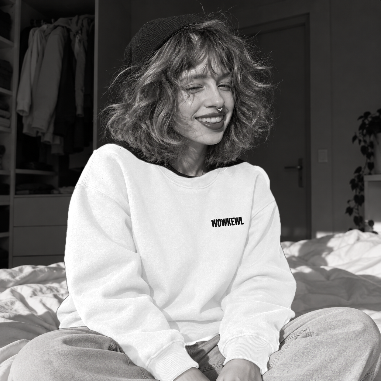 WOWKEWL Good Ideas Sweatshirt — on model