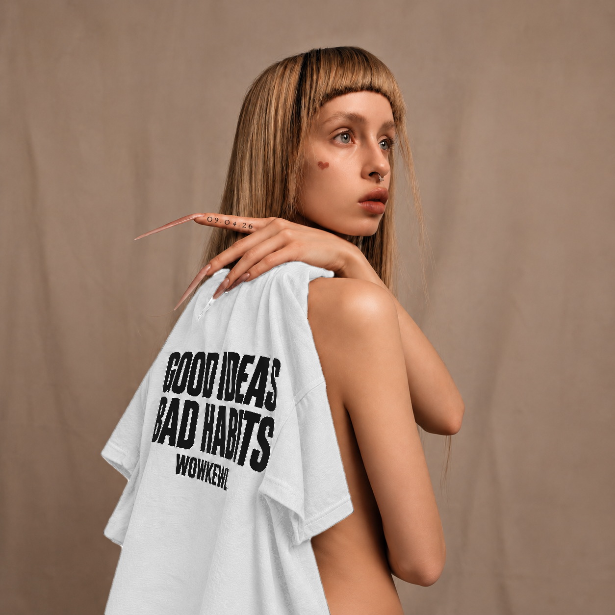 WOWKEWL Good Ideas Tee — on model