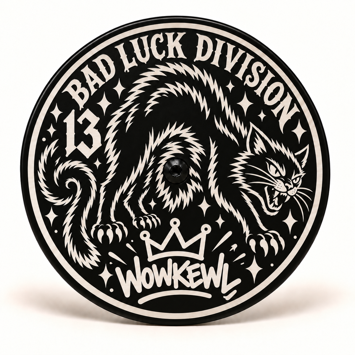 WOWKEWL Bad Luck Division – Luftrenarlock 5,5″ mot vit bakgrund