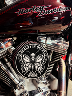Visualisering av Beauty in Decay monterat på motorcykel