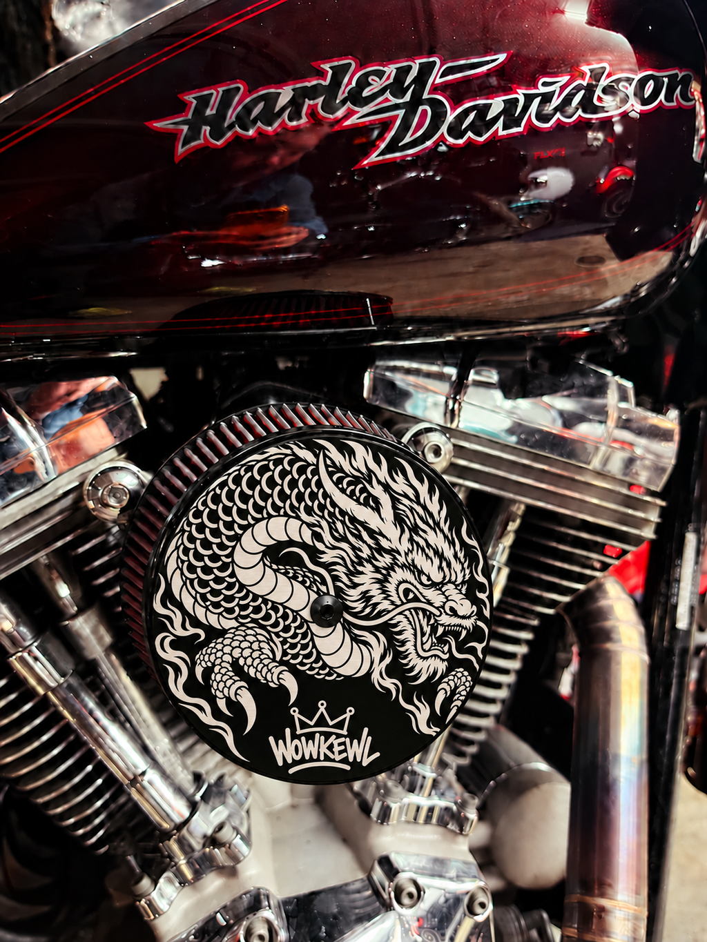 Visualisering av WOWKEWL Dragon monterat på motorcykel