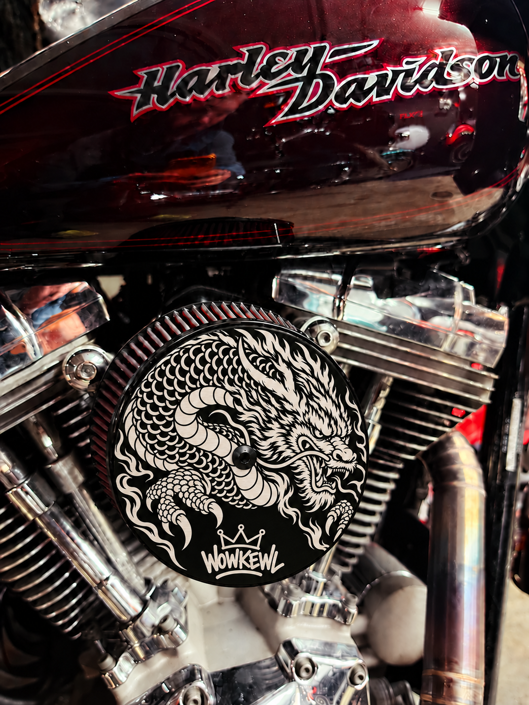 Visualisering av WOWKEWL Dragon monterat på motorcykel